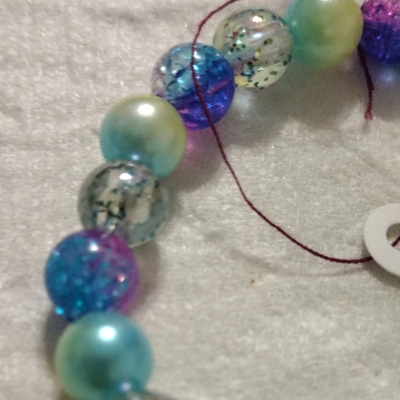 Artemis's Gems custom-made beaded bracelet with metal sun charm - Picture 5 of 6